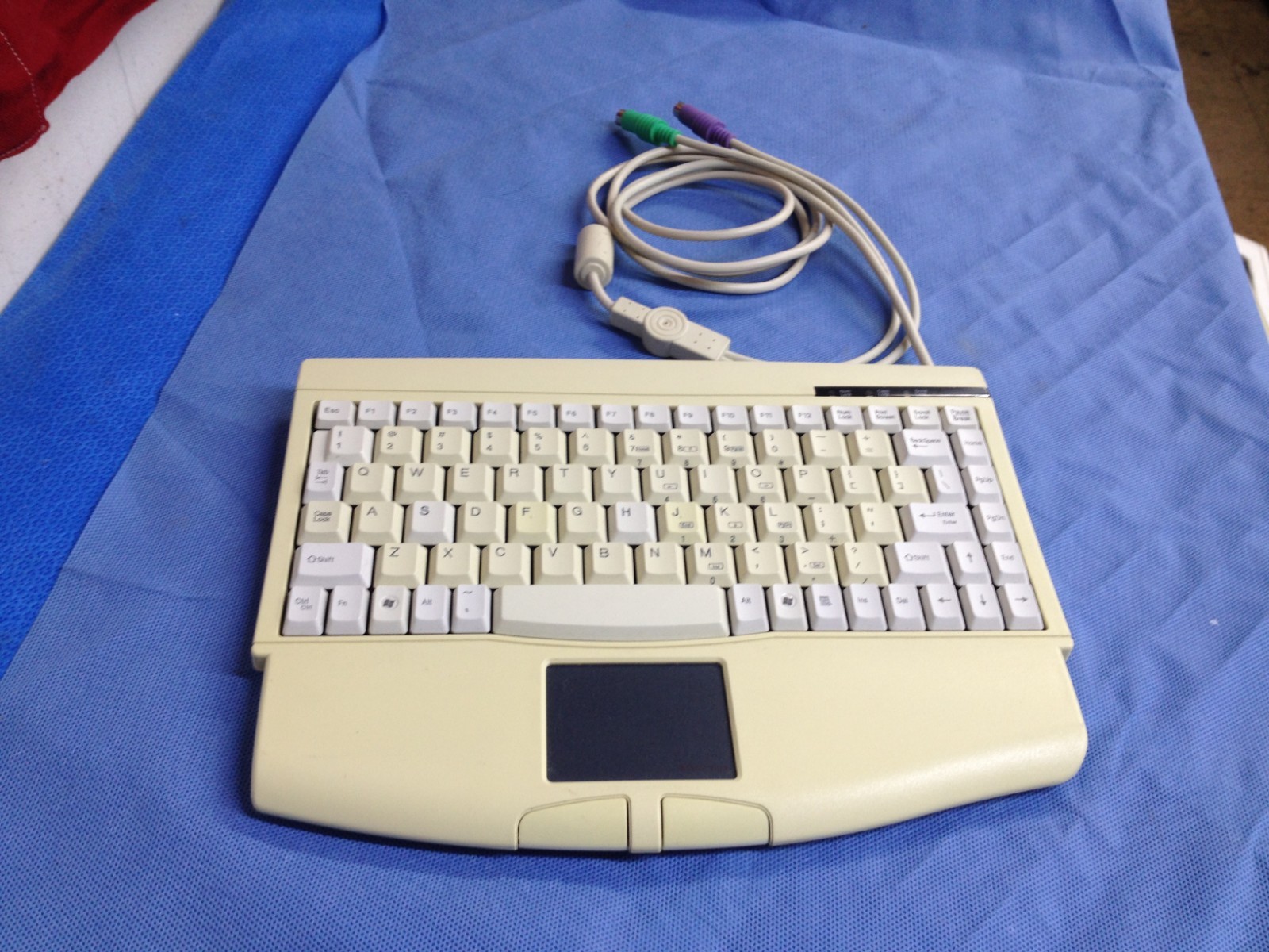Adeso ACK 540PW Mini Touchpad Keyboard