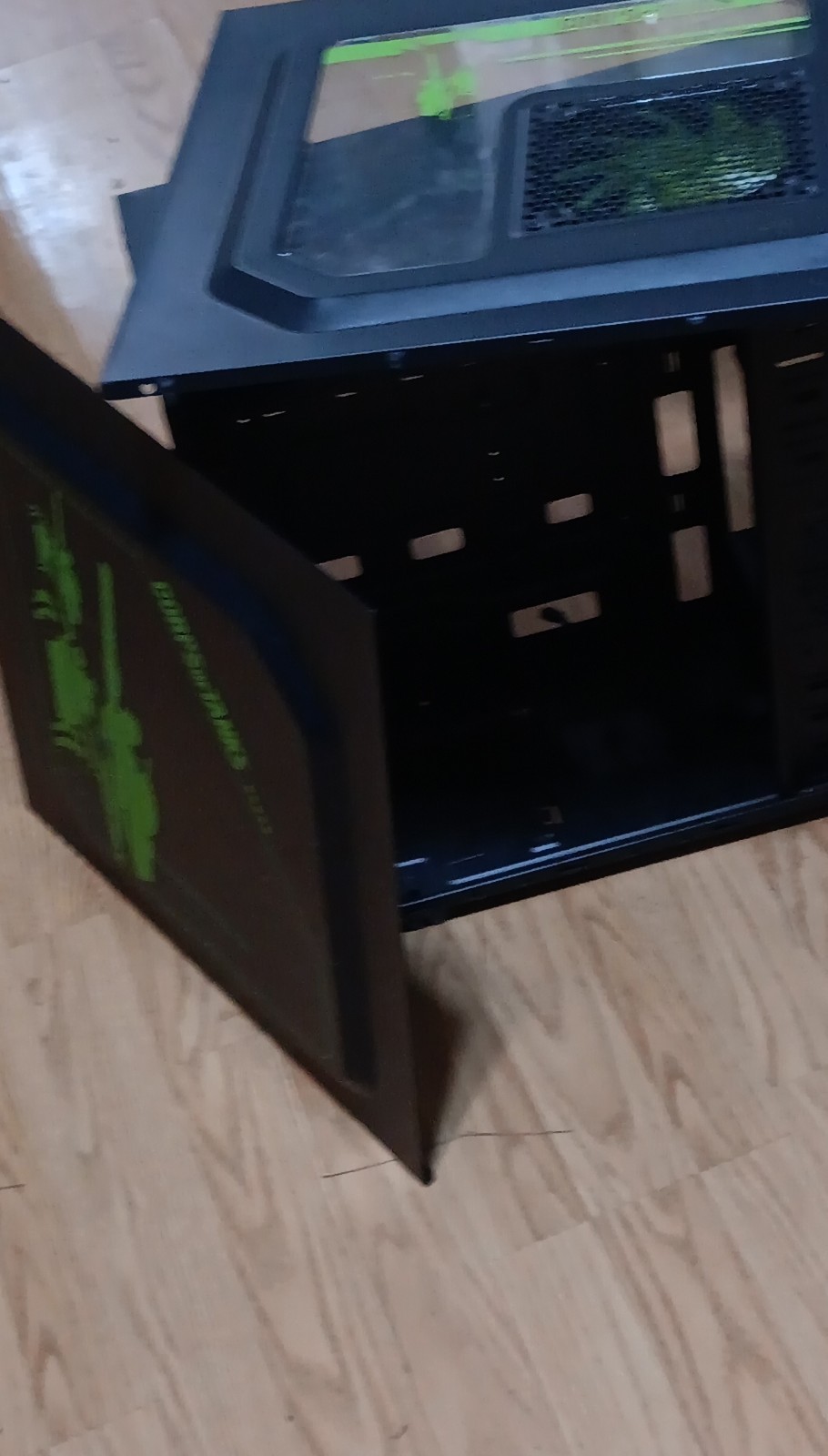 Thermaltake Core V21 ATX Mid Gaming Case Black Green Water Cooling USB Audio