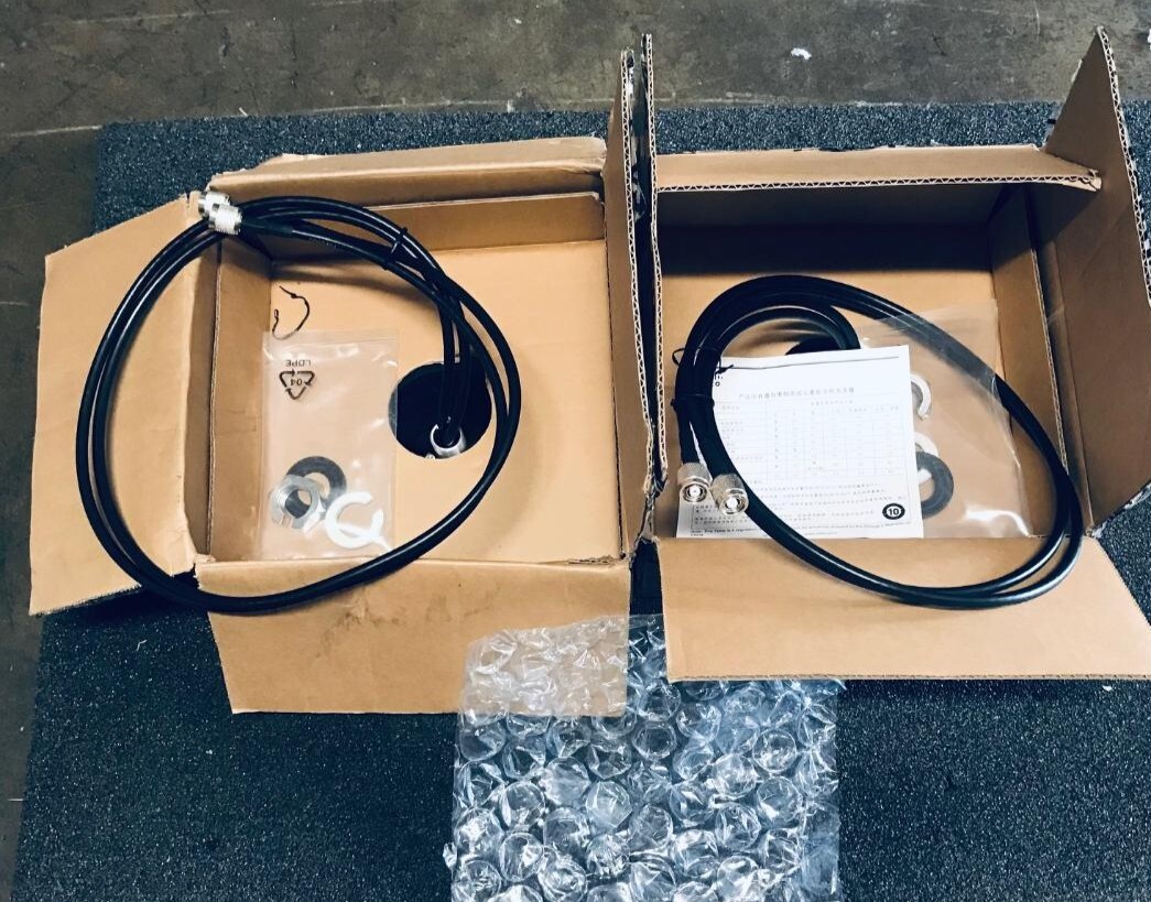 Lot of 2 Cisco ANT-2-WLAN-D-O Antenna / New