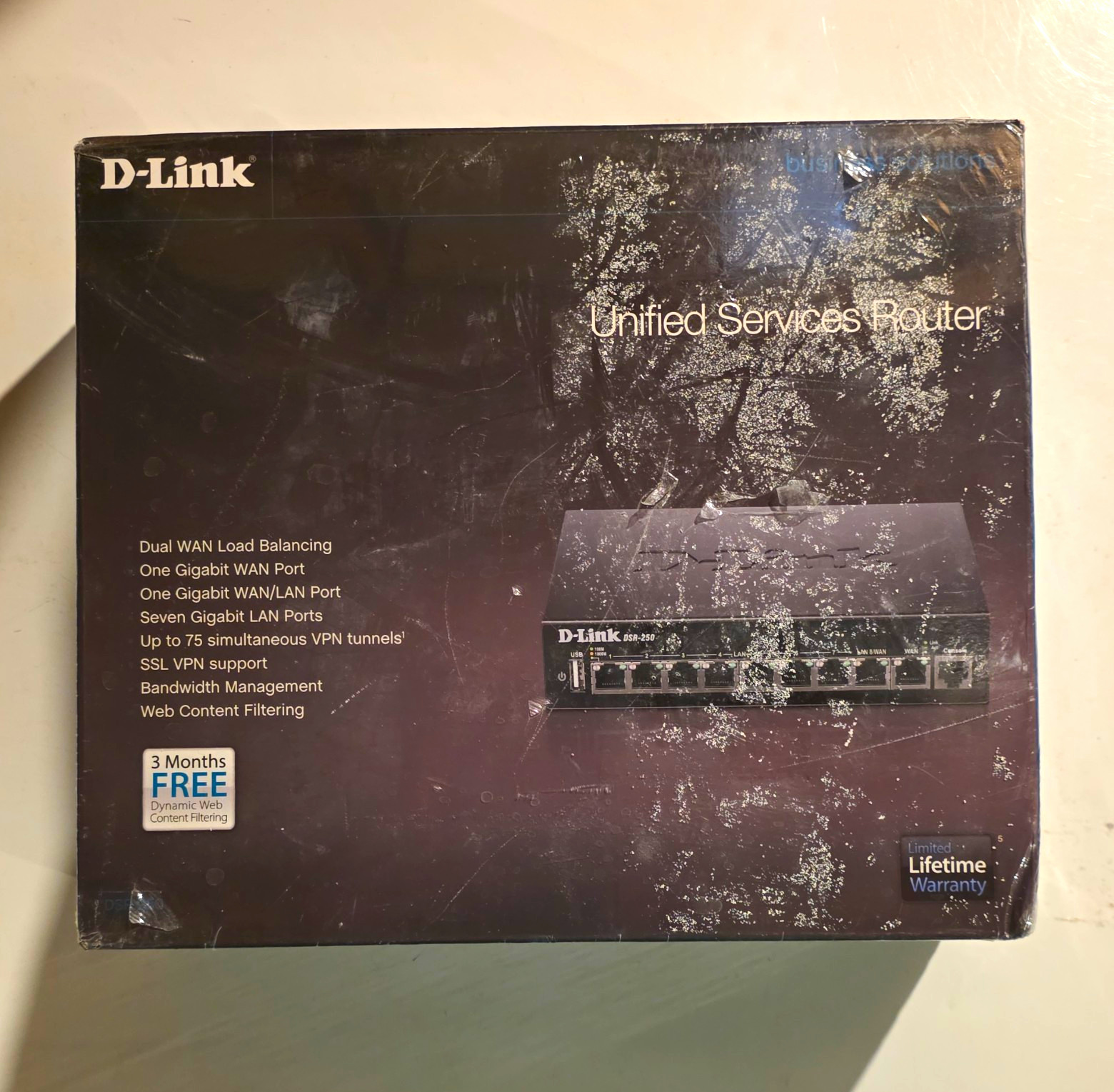 D-Link DSR-250 Unified Services Router 1Gbps, 7 LAN, 1 WAN RJ-45