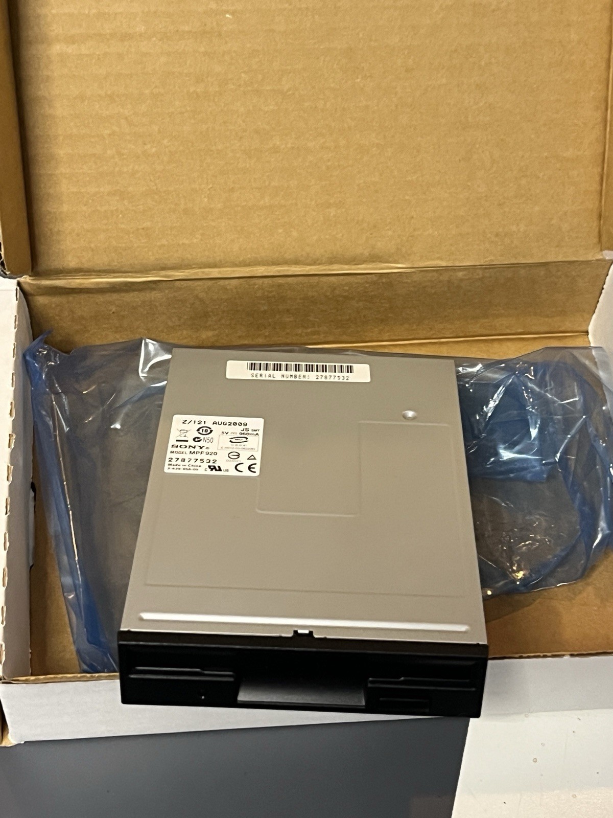 Sony Internal Desktop 3.5" Floppy Disk Drive IDE MPF920 Black Faceplate