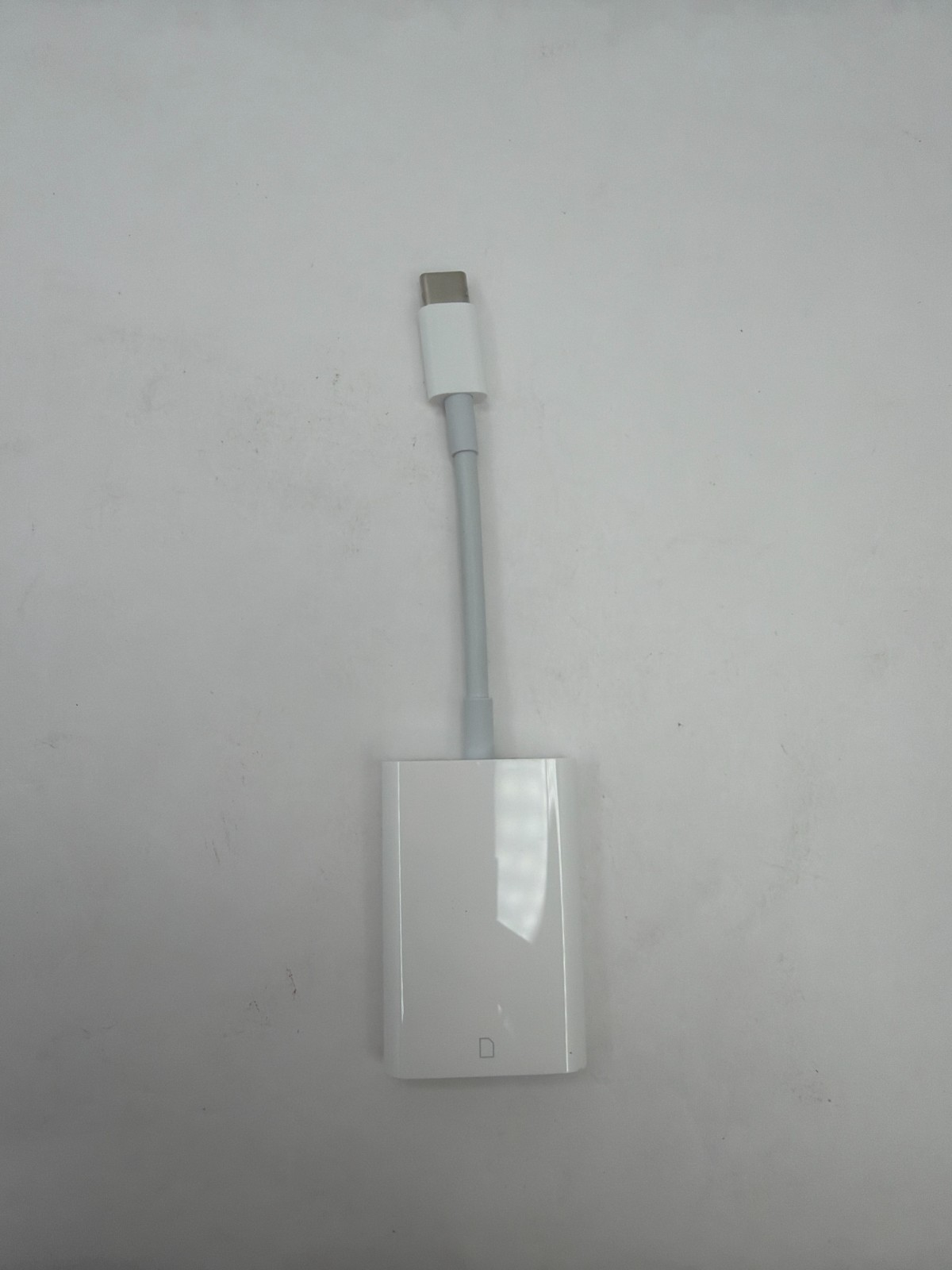 Apple USB-C to SD Card Reader Cable for iPad Pro (3rd and up) 11.9" 12.9"
