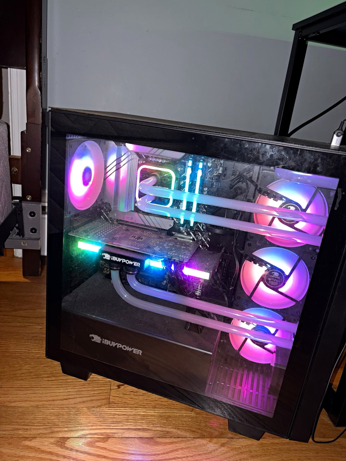 iBUYPOWER Gaming Tower i7-13700KF 16GB RTX 3070 RGB Win 11 Black