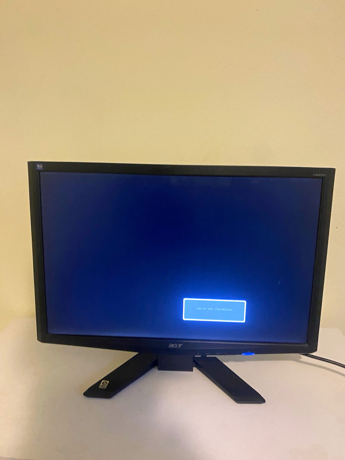 Acer X223W 22in LCD Monitor 16:9 1680x1050 DVI-D VGA Tiltable Black