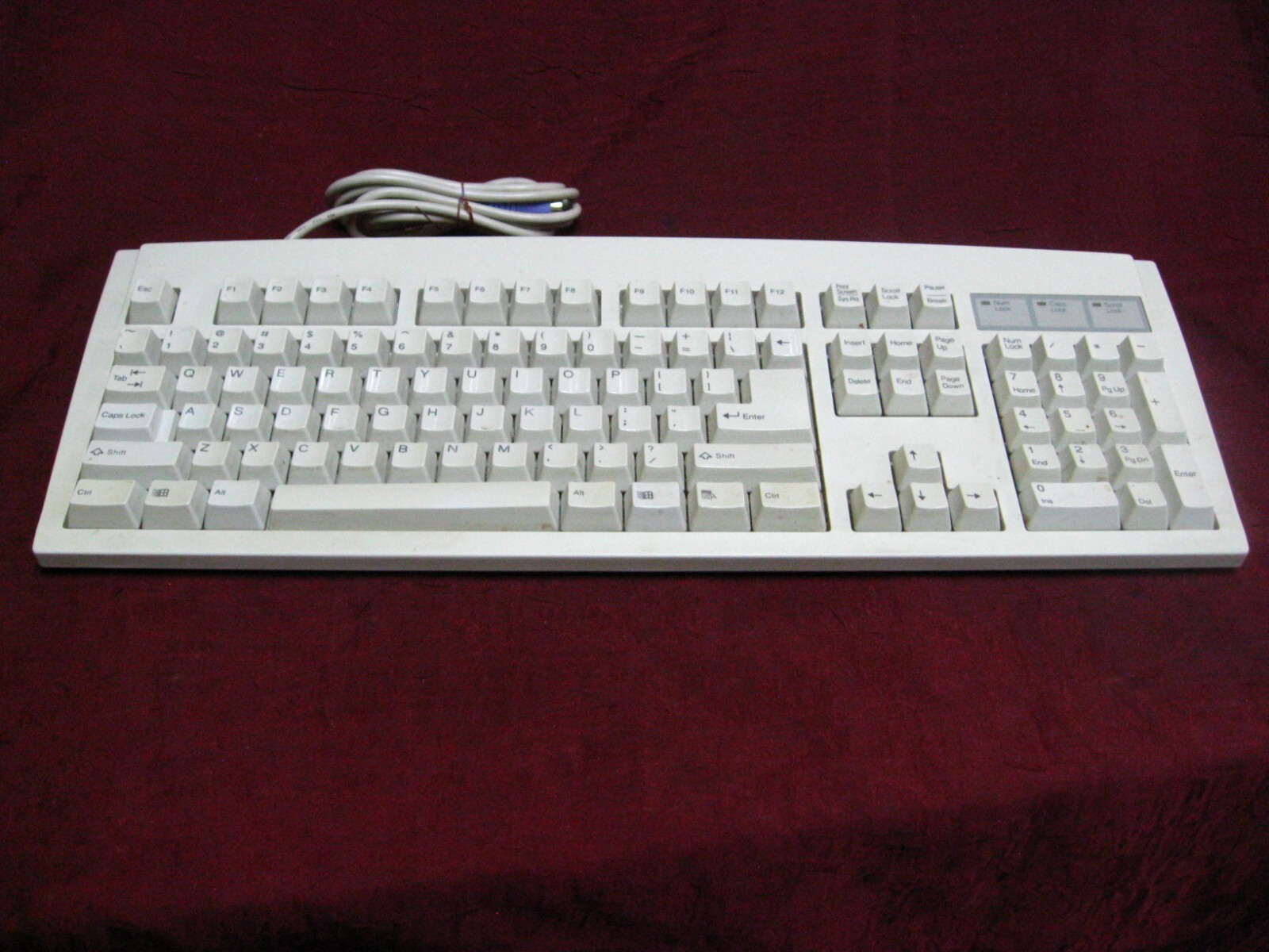 Vintage Samsung SEM-DT35 English Keyboard White works, but space bar a bit loose
