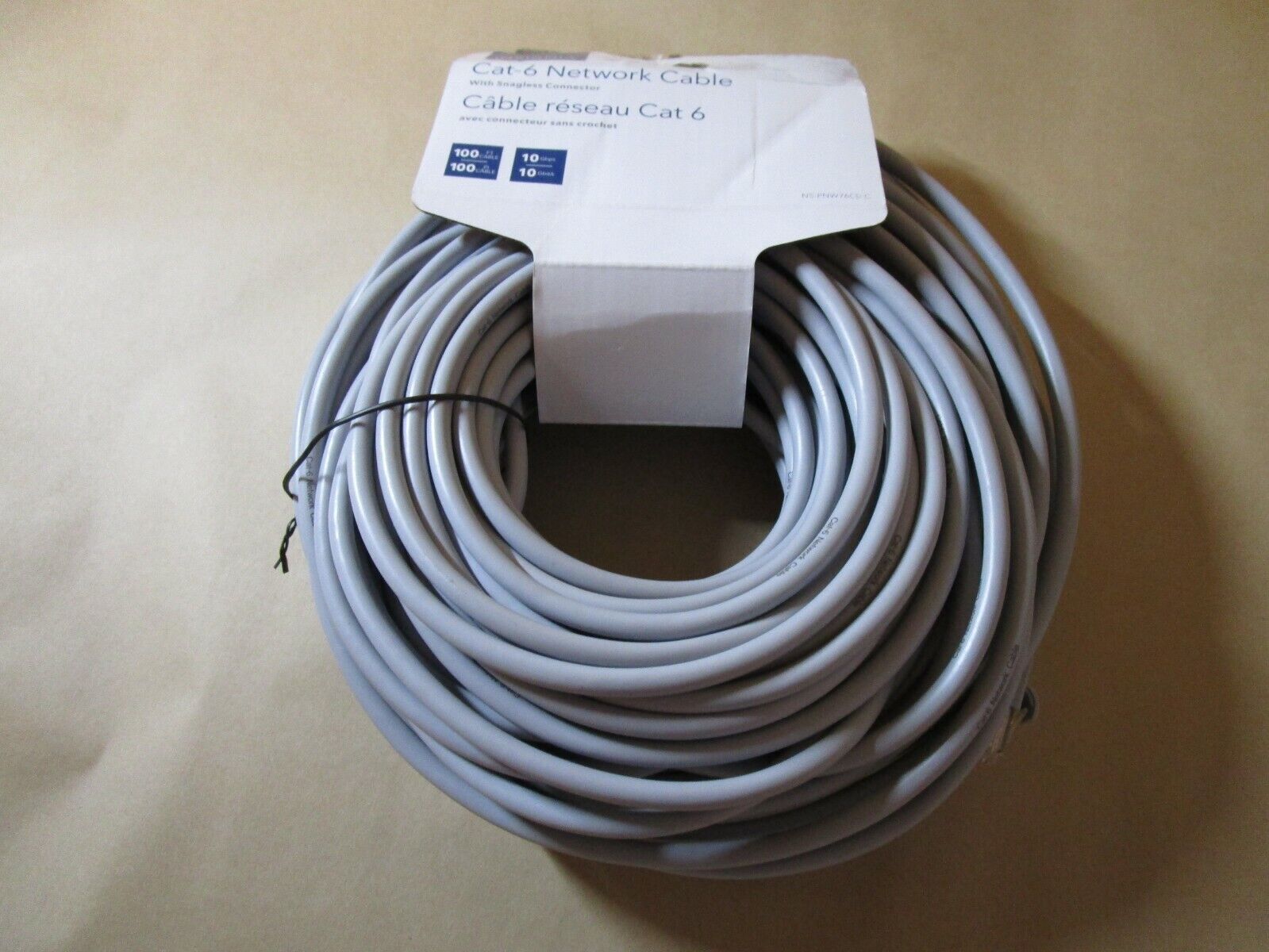 Insignia 100 feet Cat6 Ethernet Network Cable NS-PNW76C0