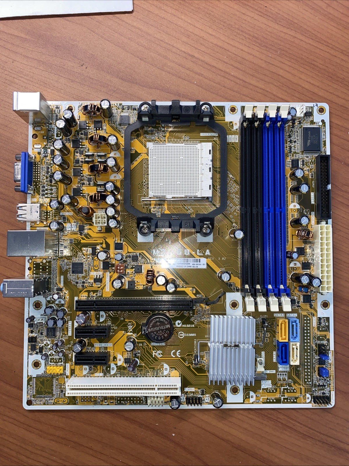Asus M2N68-LA Rev 5.0 HP  513426 - 001 AMD AM2 Main System Motherboard