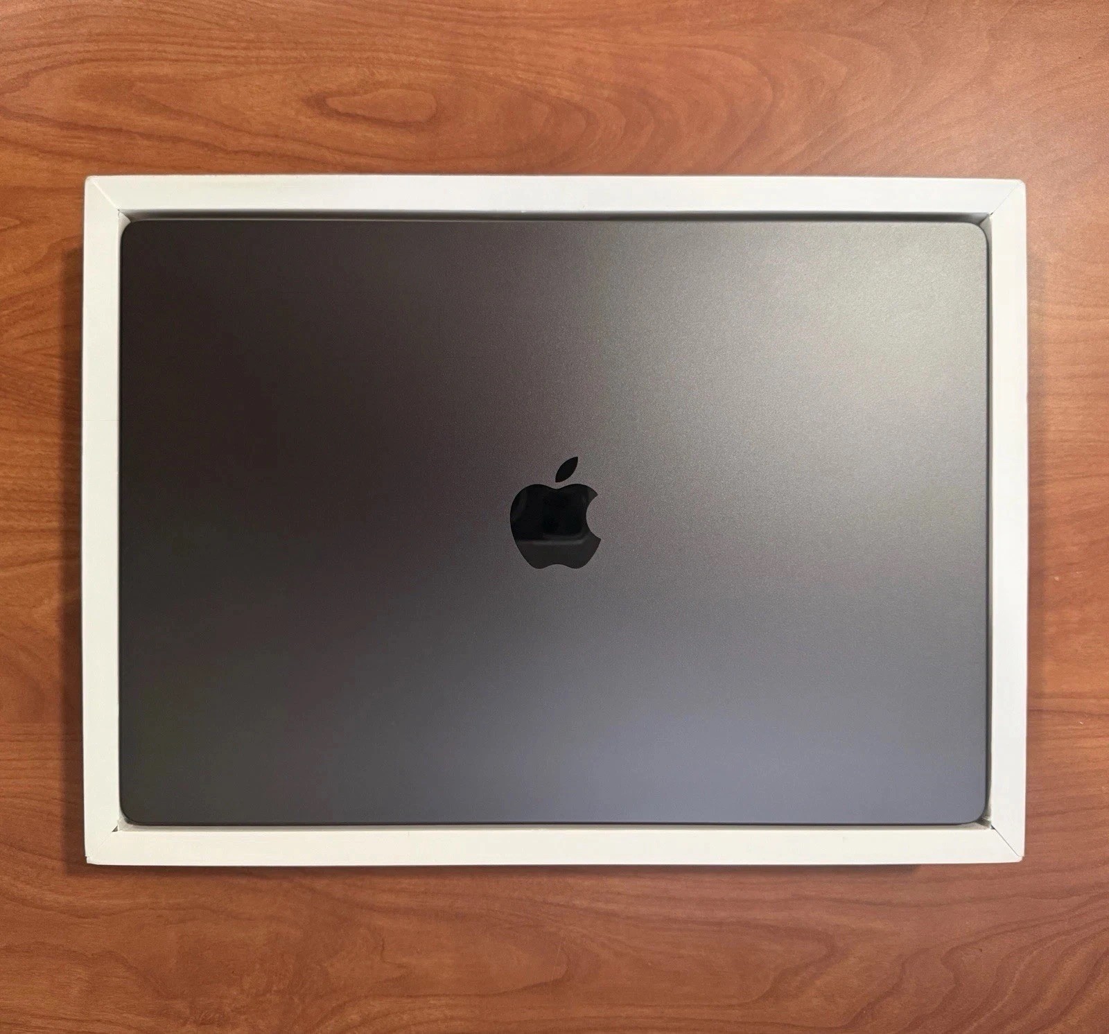 Apple MacBook Pro 16-inch M5 Pro Space Black (2026)