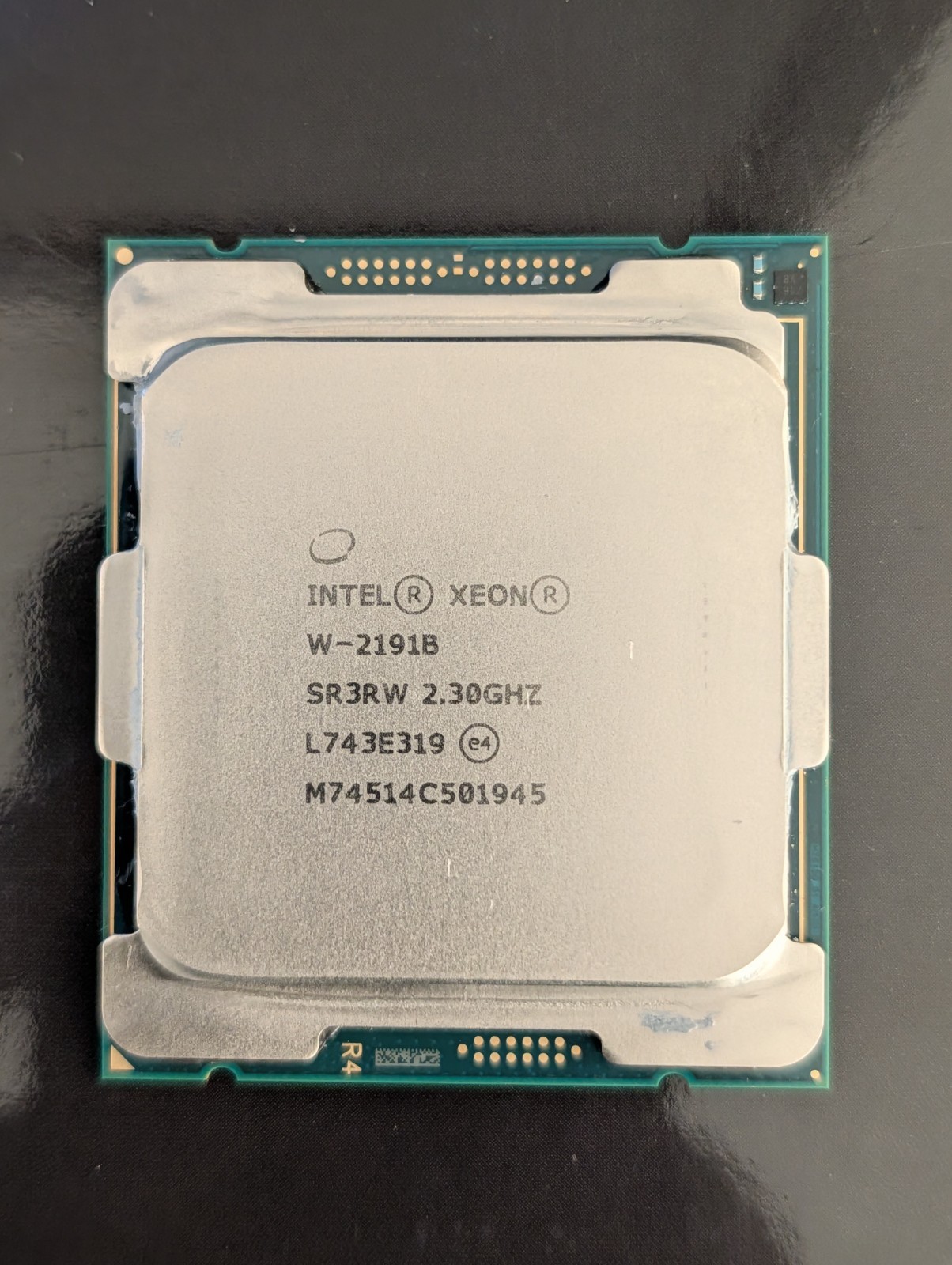 Intel Xeon W-2191B 2.3 GHz (SR3RW) 18-Cores Socket 2066 CPU Processor