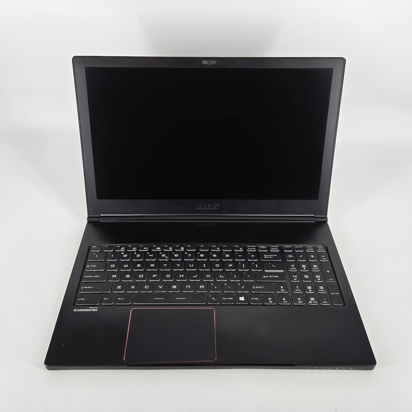MSI Stealth GS63 15.6 FHD i7-7700HQ 2.80GHz 16GB 256GB SSD/1TB HDD GTX 1060 Good