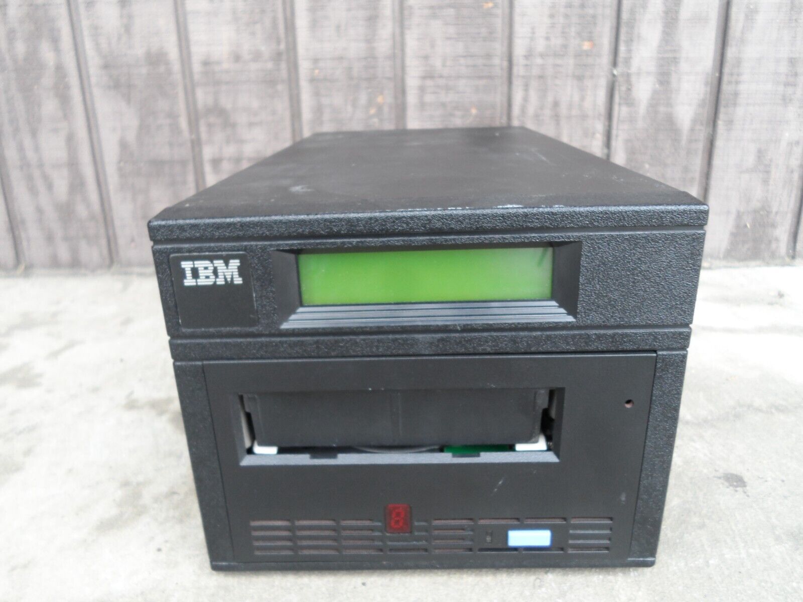 IBM 3580-H11 3580H11 19P3949 Ultrium LTO1 19P3948 SCSI HVD External Tape Drive