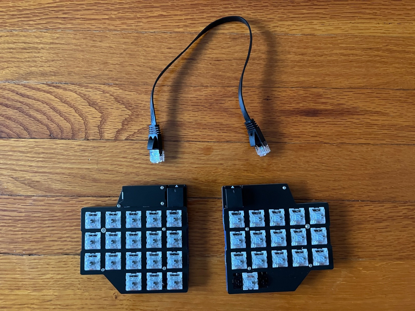 Reviuing34 Ortholinear Split Keyboard, 33-key, Kalih Silver switches + LAN cable