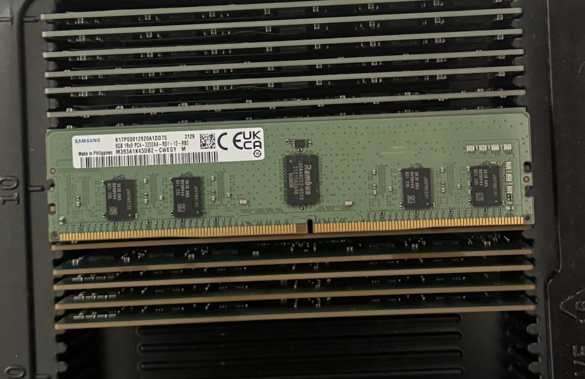 ✅ Samsung M393A1K43DB2-CWE 8GB 1Rx8 PC4-3200AA DDR4 ECC RDIMM SERVER RAM