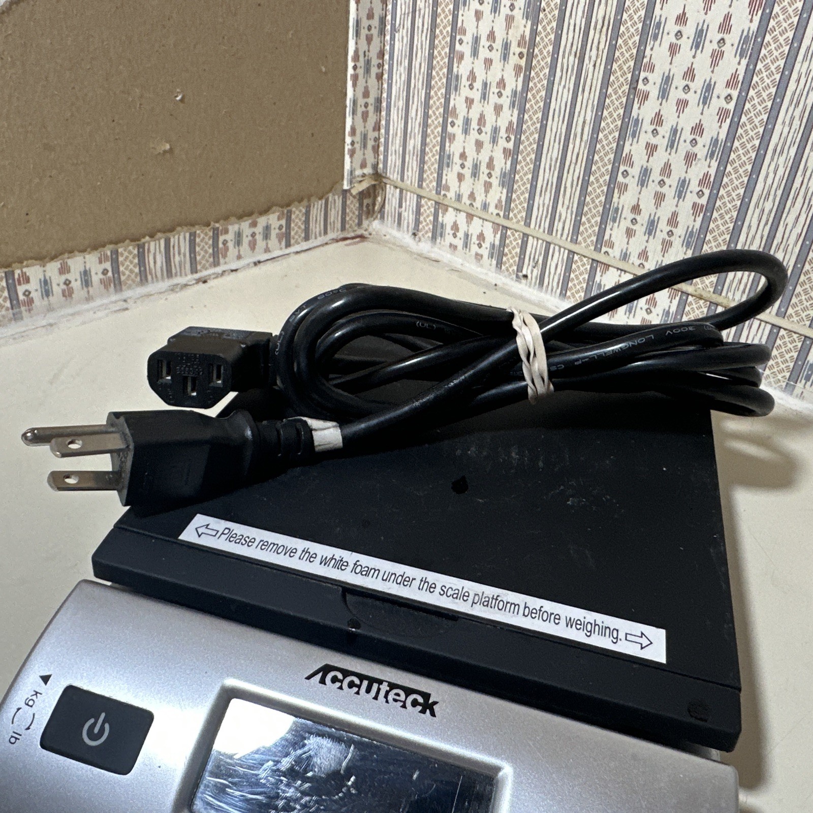 Longwell Power Cord 10A 125V E55349 LS-13 - 3 Prong Computer/Monitor 6 ft USED