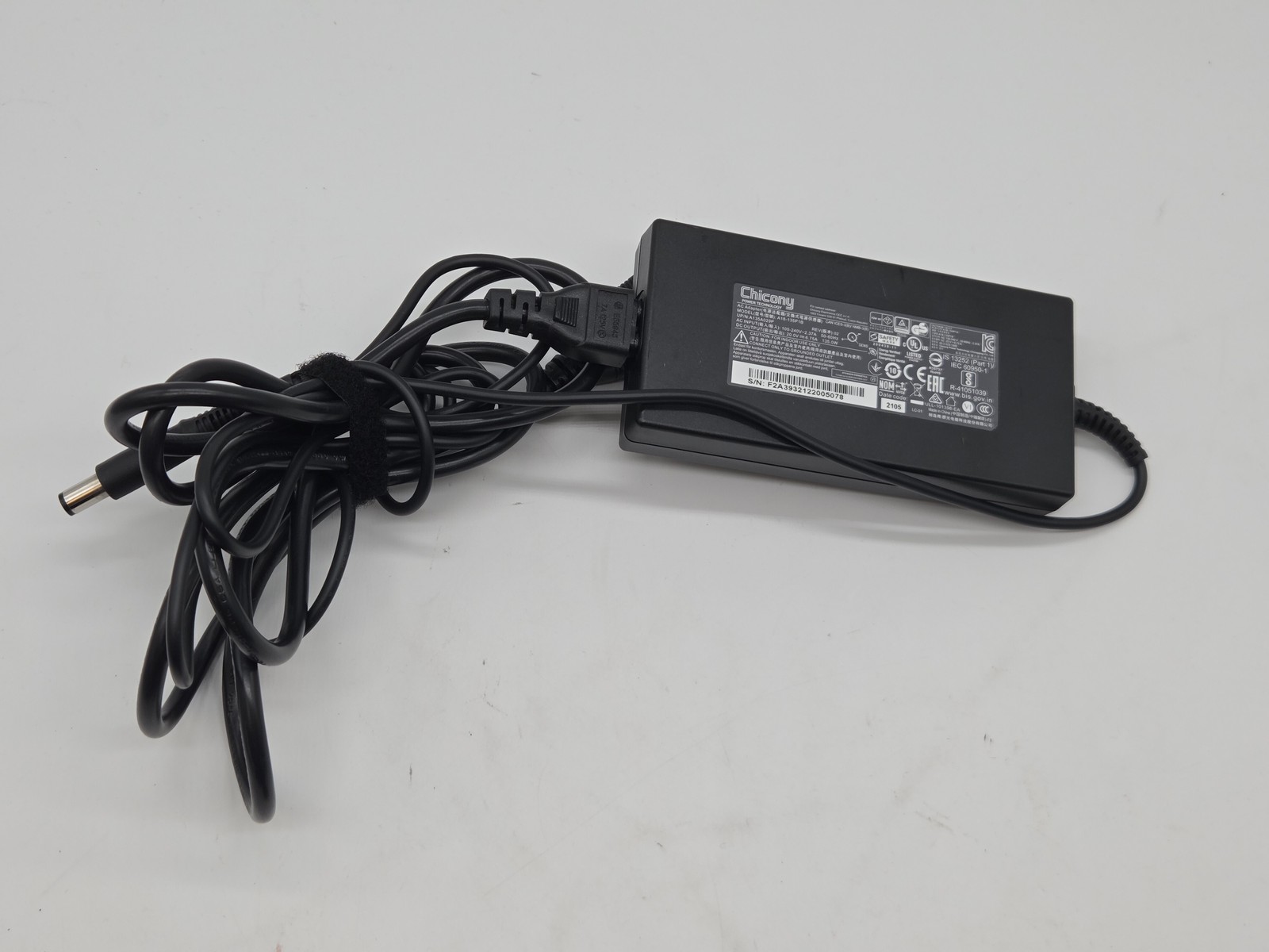Chicony AC Adapter Model A18-135P1B 20V 6.75A 135W Tip 7.5mm