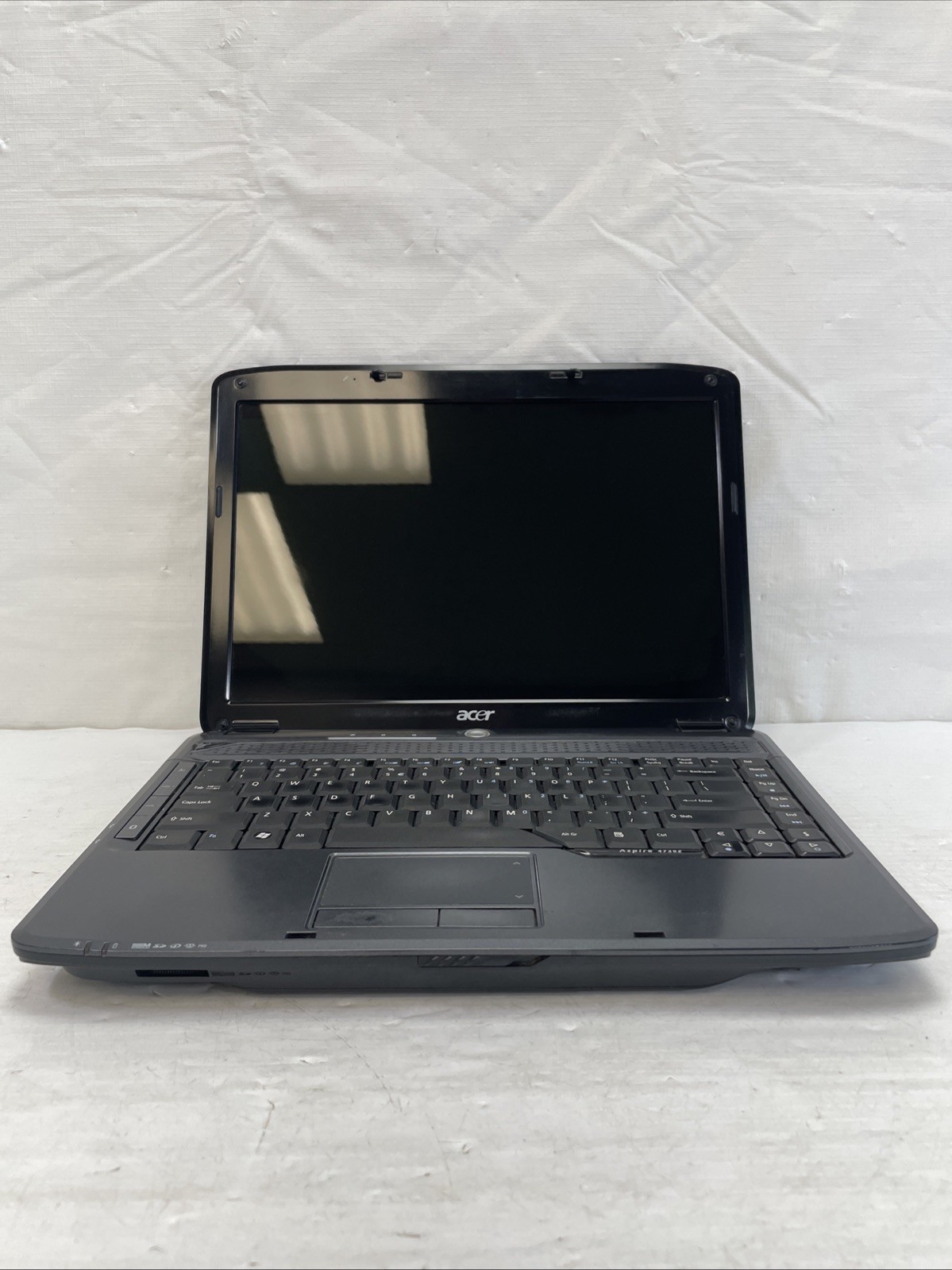 Acer Aspire 4730Z 14.1" Pentium Dual T3400 2.16GHz 2GB RAM 160GB HDD WinXP *READ