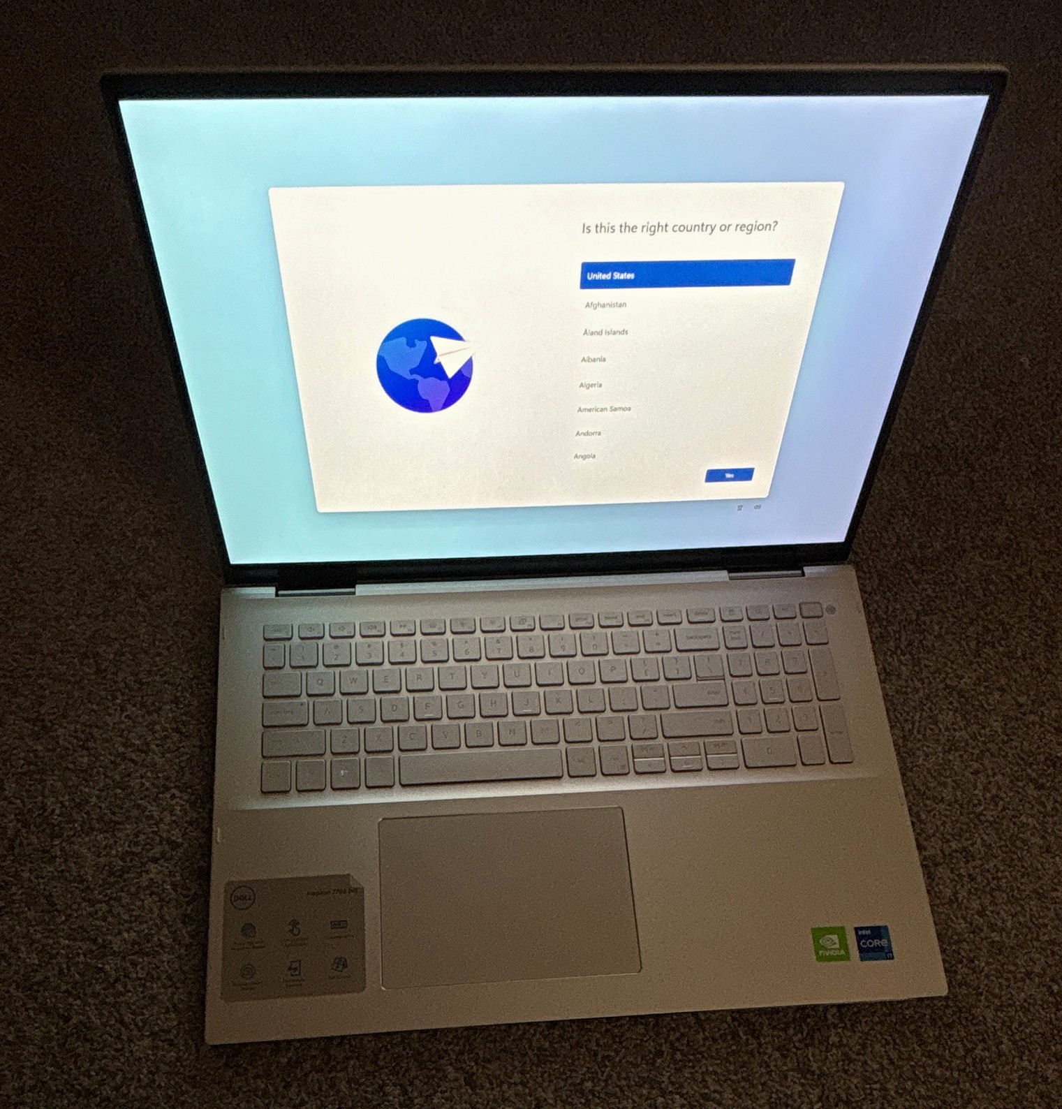 Dell Inspiron 7706 2-in-1 17" Touch Core i7 NVIDIA - charger not included
