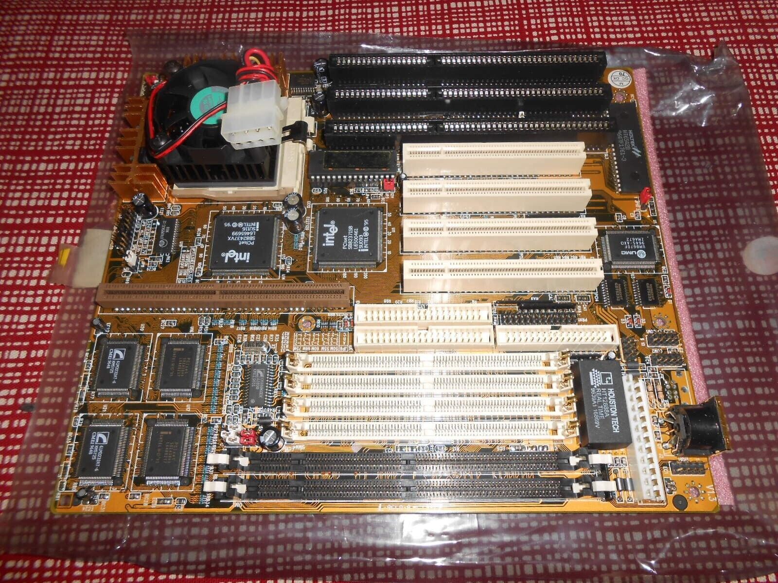 PCI BUS AND ISA BUS PENTIUM MAINBOARD Intel i430VX Vintage