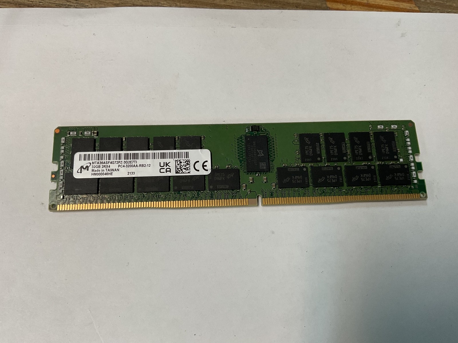 32GB 2RX8 PC4-25600 (DDR4-3200) ECC RDIMM Micron MTA18ASF4G72PDZ-3G2E1