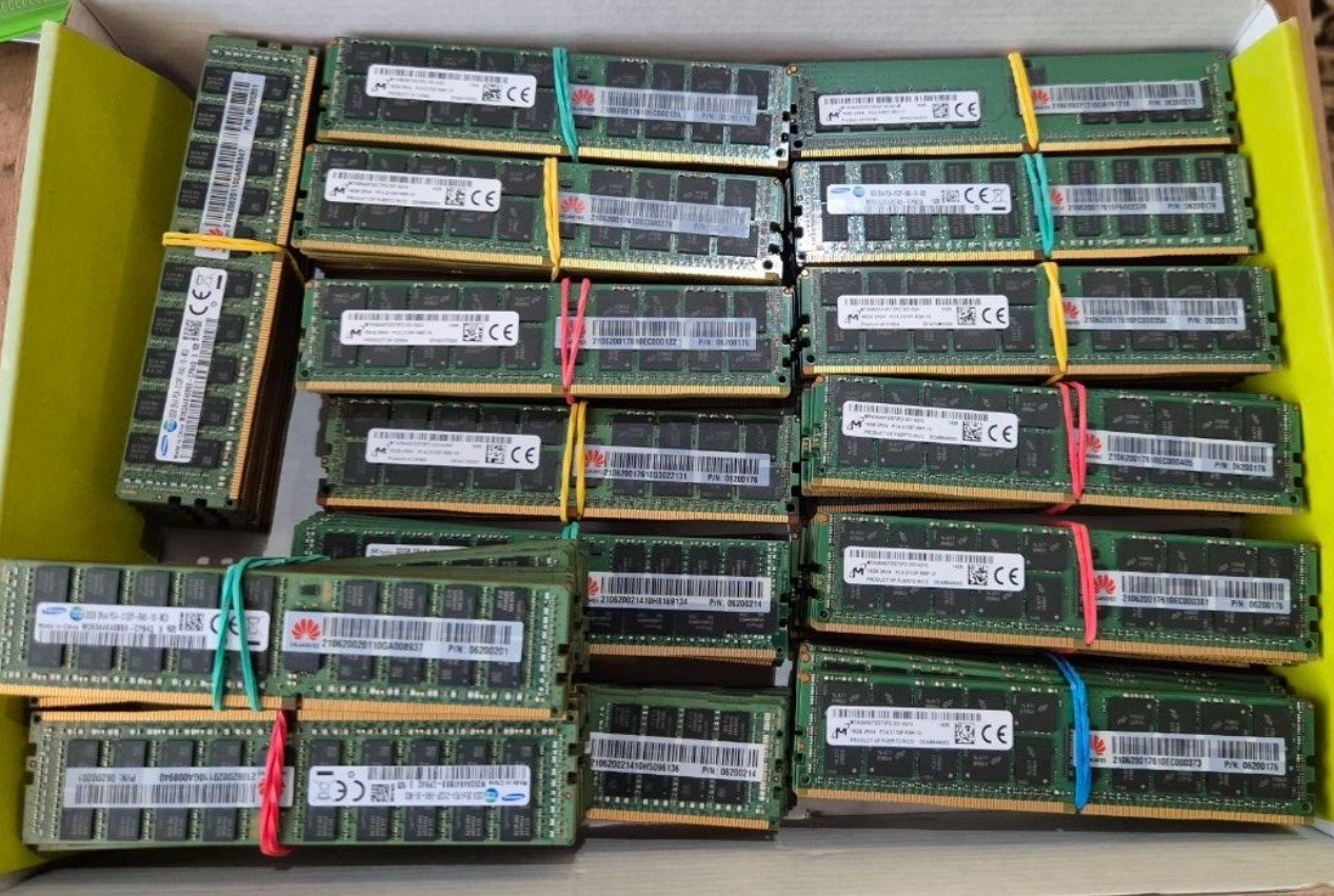 Micron 16GB DDR4 2Rx4 PC4-2133P-R (MTA36ASF2G72PZ-2G1A2) ECC