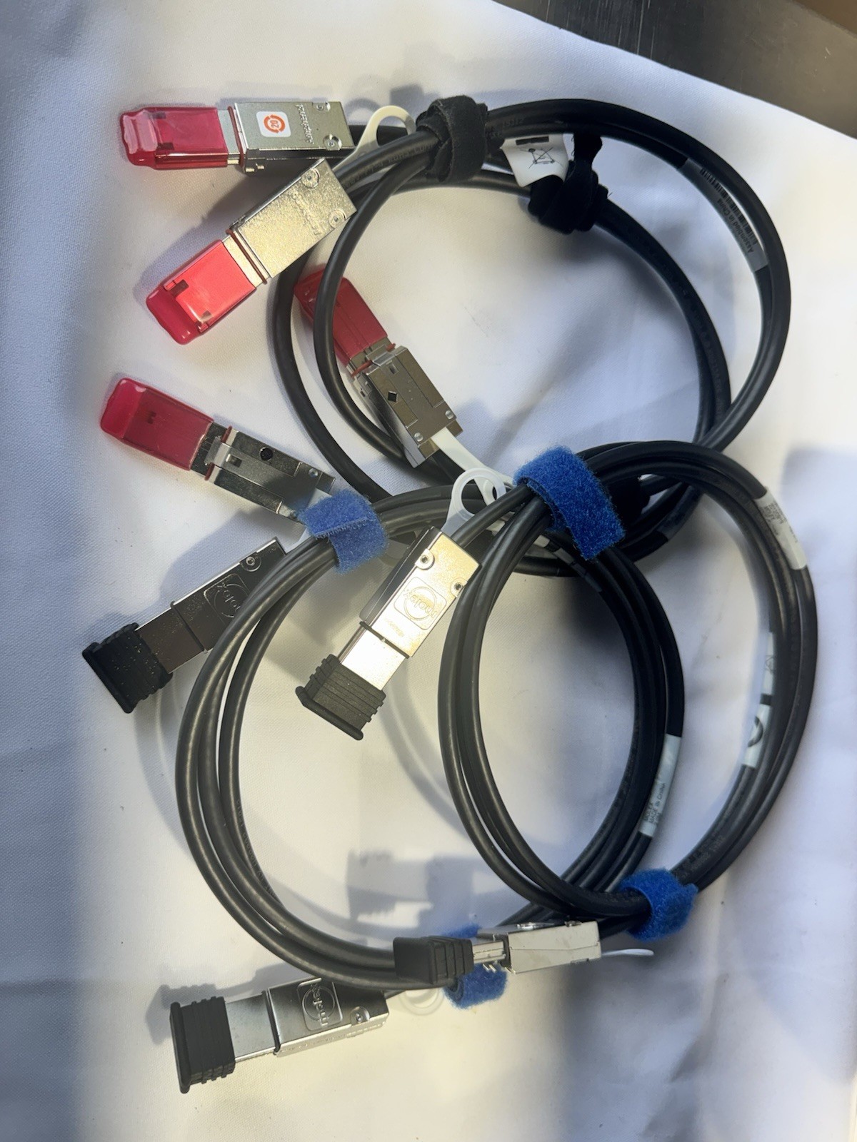 Lot of 4 Dell EMC Amphenol 1M Mini SAS SFF-8088 Cables (2)038-003-786 (2) -787