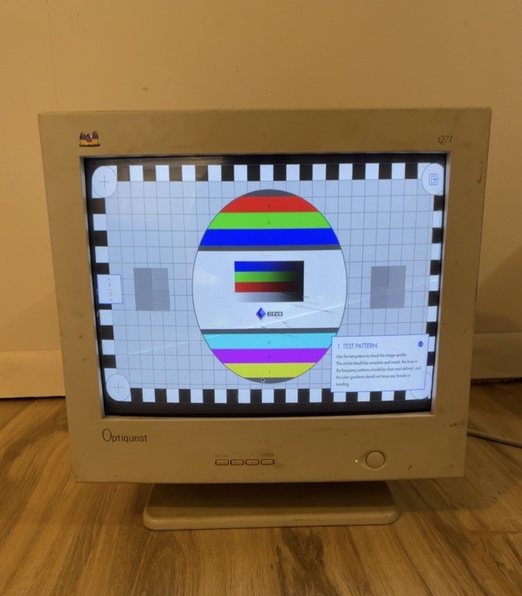 OPTIQUEST Q71 15" CRT Flat Screen Monitor 4:3 1024x768 VGA Beige