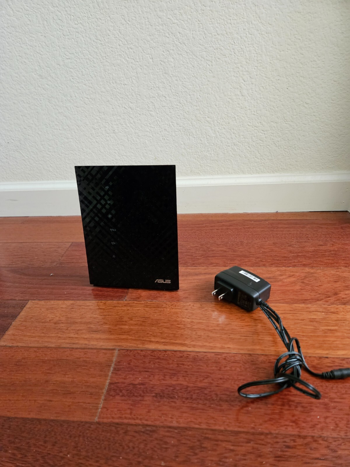 Excellent USED ASUS 802.11ac Wireless-AC750 Dual-Band Router (RT-AC52U)