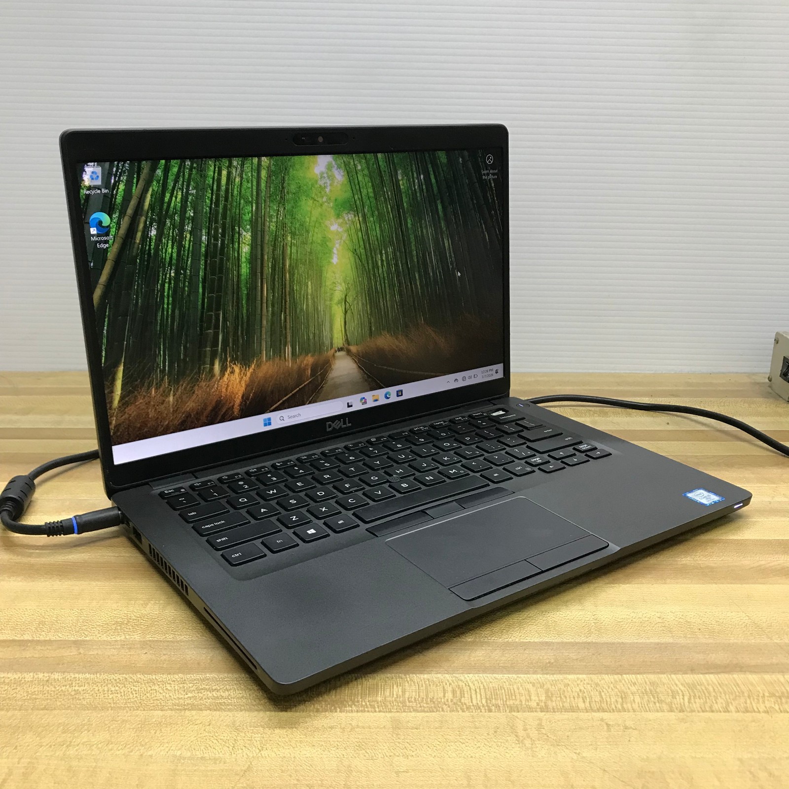 Dell Latitude 5501 14" FHD i5-9400H 12GB RAM 512GB NVMe SSD (Windows 11 Pro)