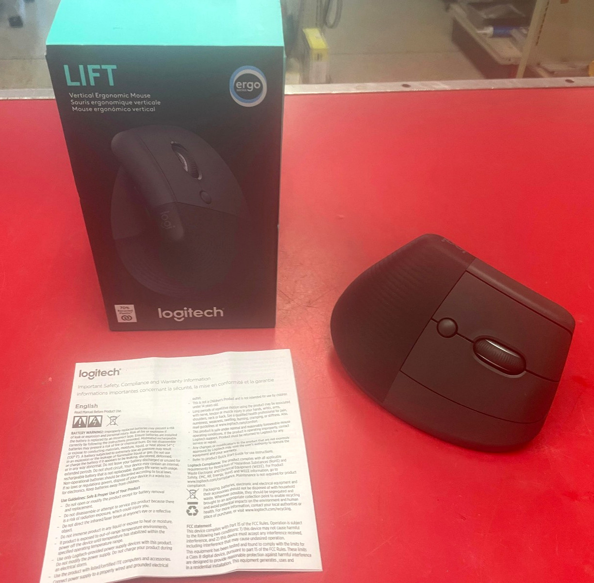 Logitech Lift Wireless Vertical Ergonomic Mouse (Small/Medium) **NIB**