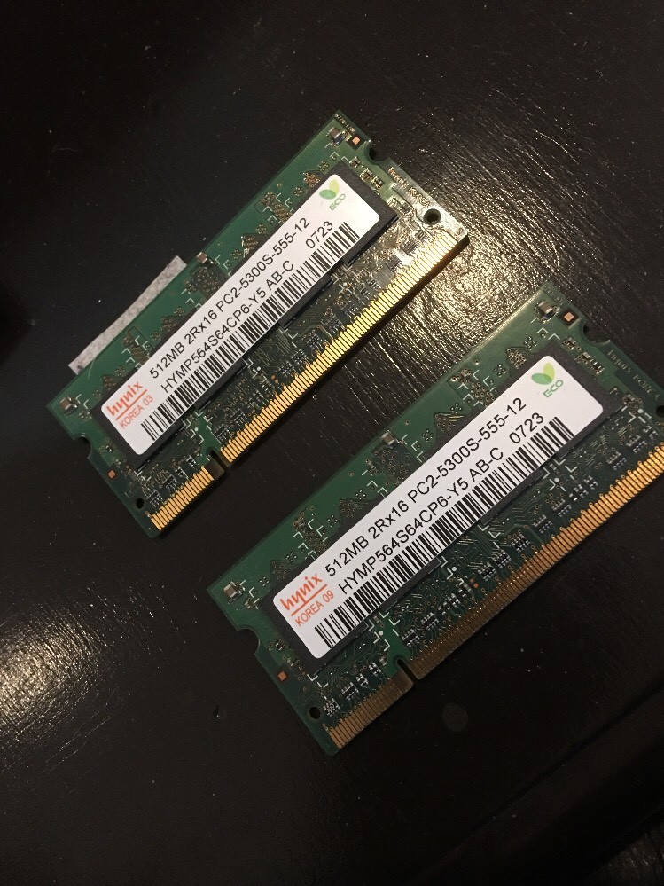 Pair (2) Two HYNIX 512mb 2rx16 pc2-5300s-555-12 Hp