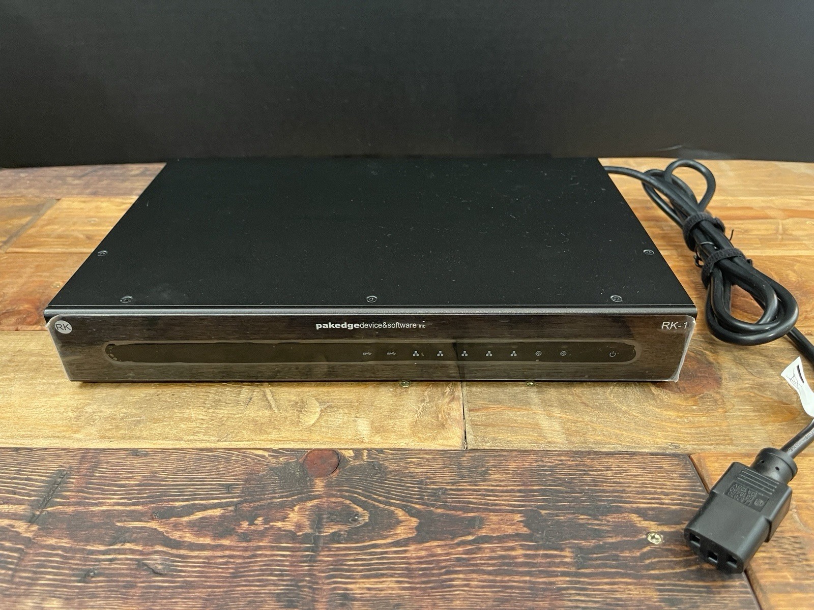 PAKEDGE DEVICE AND SOFTWARE RK1 RK-1 MULTI MEDIA ROUTER LAN PORT