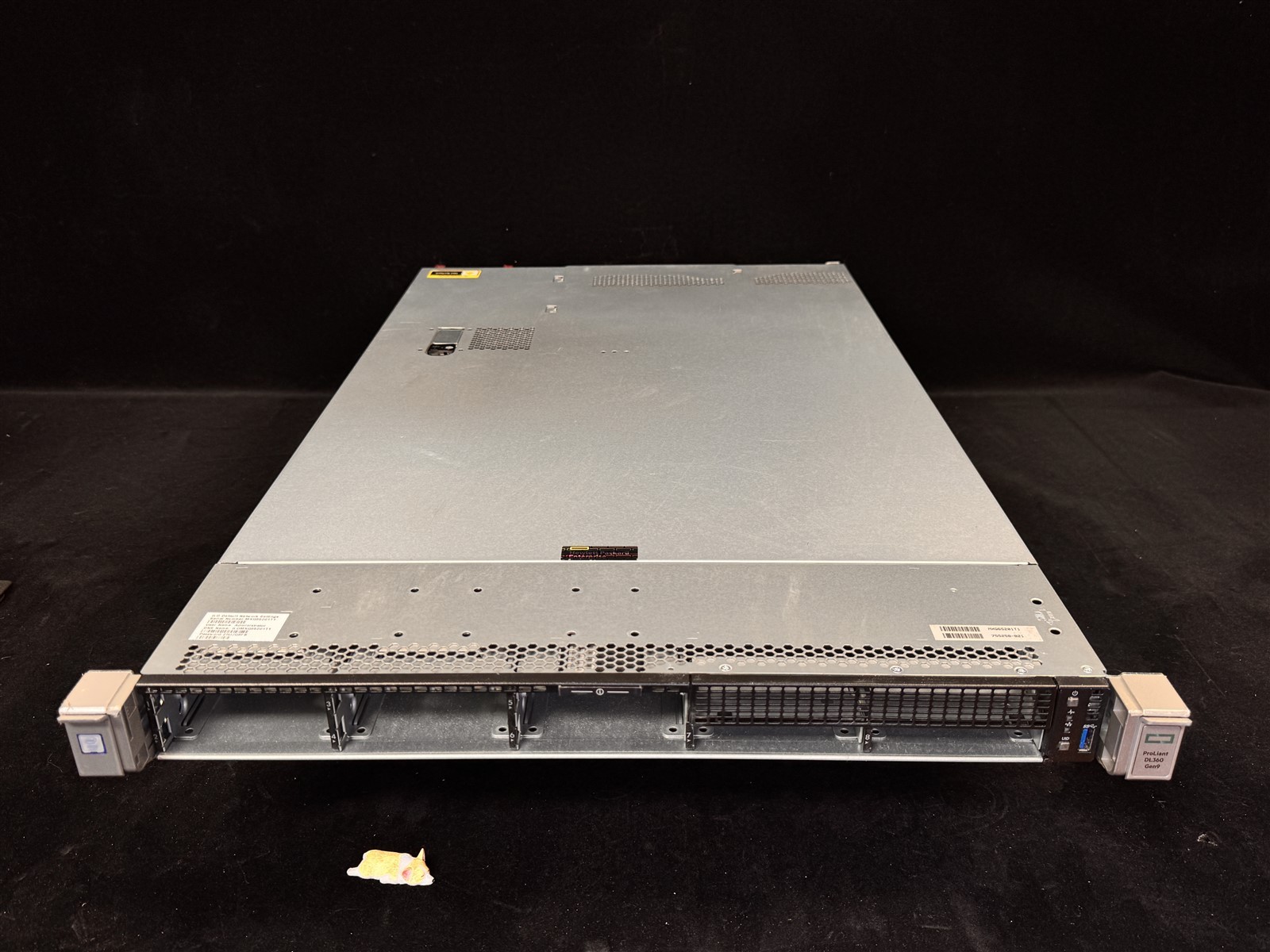 HPE DL360 Gen9 8SFF 2x E5-2640v3 16-Core 2.6GHz P440ar/2GB iLO4 NO RAM NO HDD