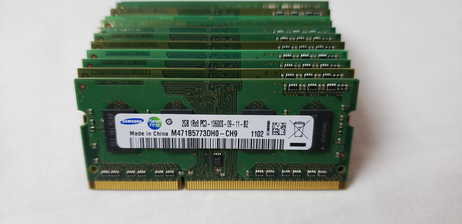 Lot (12) Memory Card 2G 2Rx8 PC3 10600S Samsung M471B5673FH0