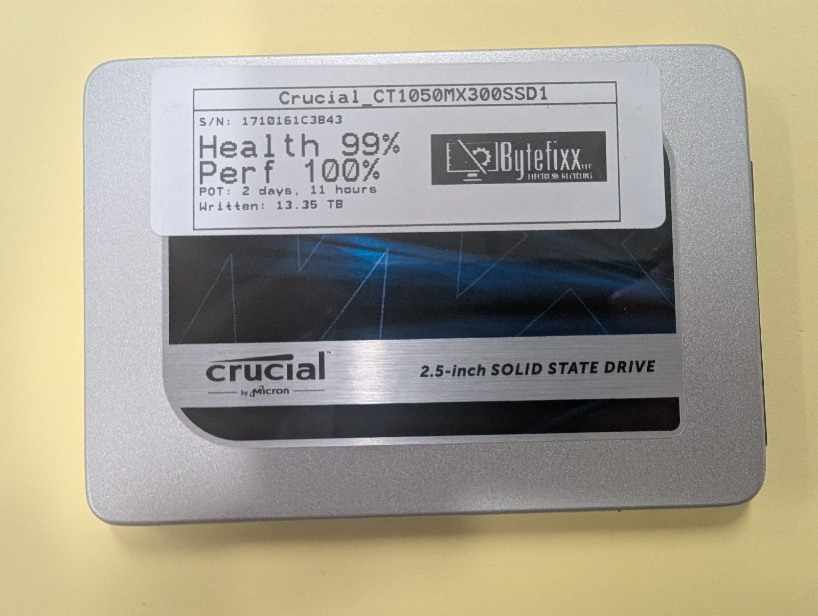 Crucial CT1050MX300SSD1 MX300 1050GB 1TB 2.5" SSD 6GB/s Low Hours 99-100% Health