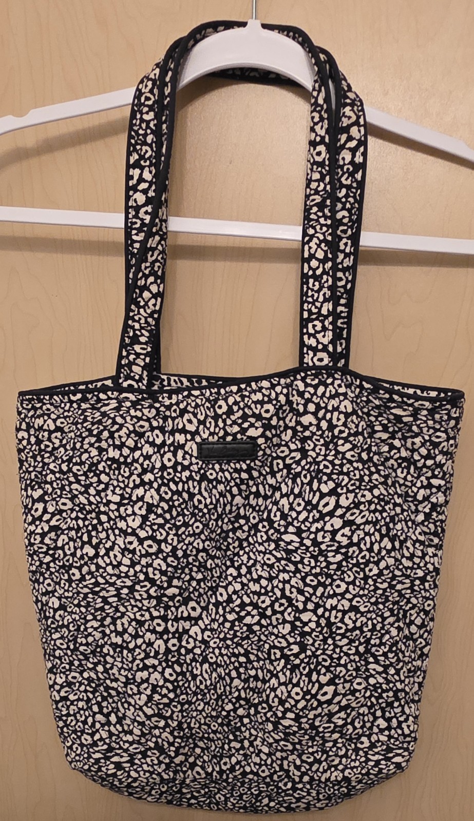 Vera Bradley Tote Shoulder Bag Black and White Retired Pattern Zip Pockets