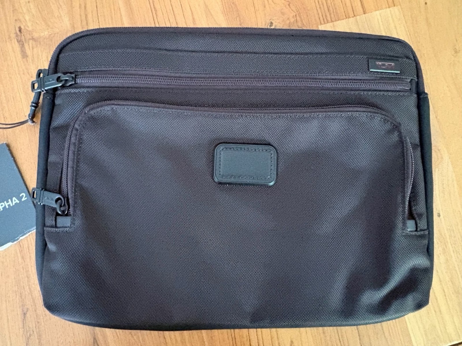 Tumi Alpha 2 Medium Laptop Cover Black New With Tags