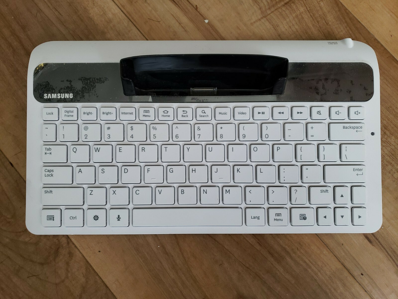 Samsung ECR-K10AWE Galaxy Tab 7" Keyboard, White