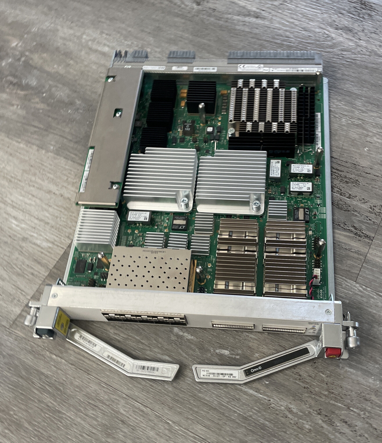 CISCO NCS4K-2H10T-OP-KS NCS 4000 2x 100G CPAK 10x10G SFP+ OTN/PackLine Card #302