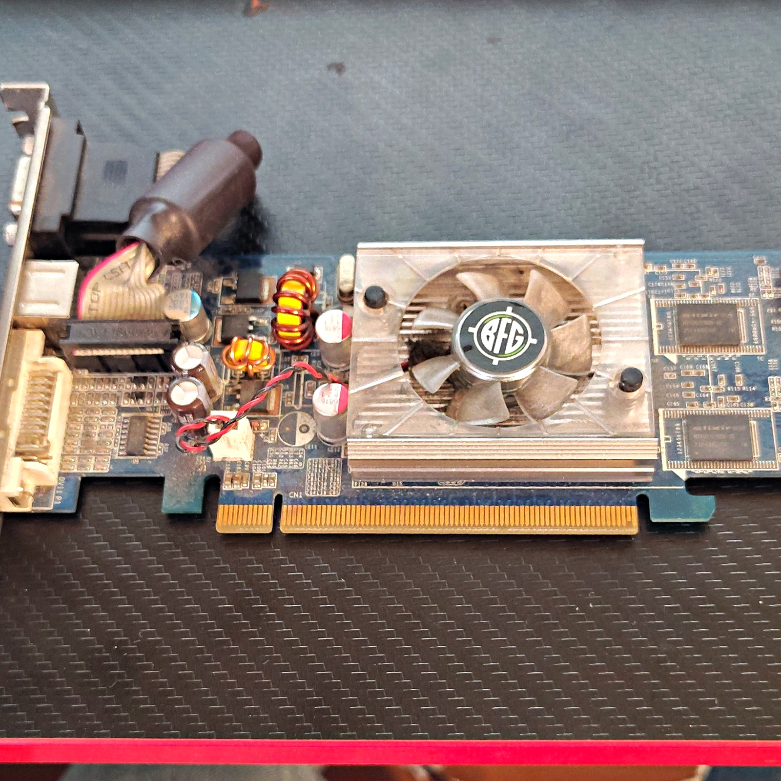 BFG NVIDIA GeForce 7300 GS 256MB DDR2 PCIe x16 Fan Heatsink DVI VGA S-Video