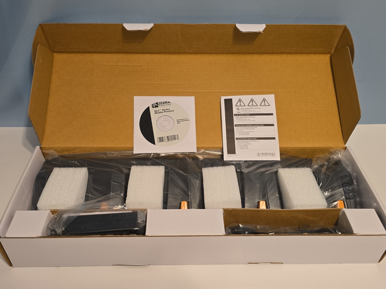  Zebra QLn-EC4 4-Bay Charging Cradle Complete New In Box All Cords And Manuals 