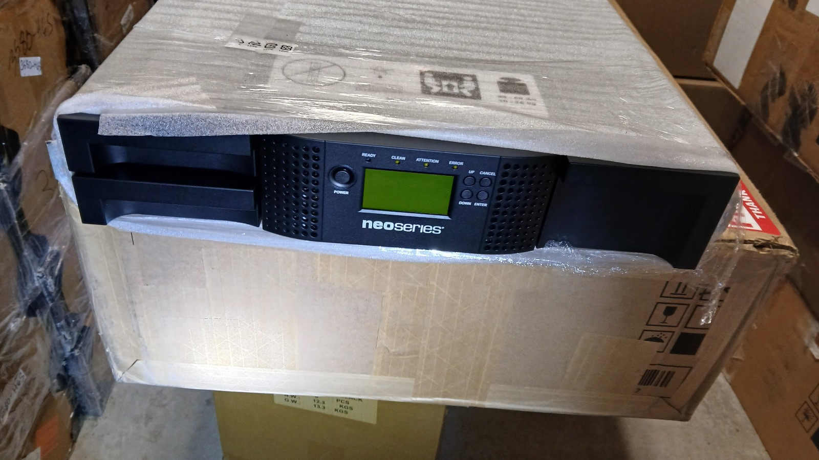 Overland Tandberg NEOs T24 TAPE LIBRARY *NO DRIVE* 10300703-001