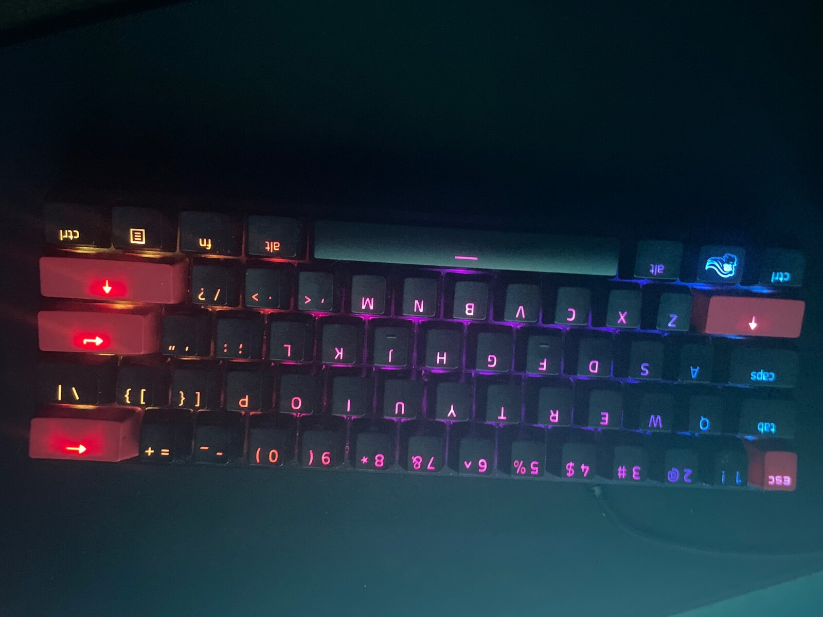 gaming keyboard wireless 60% custom keycaps not broken I bought it for $120