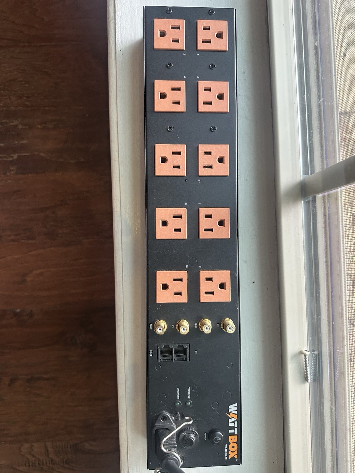 WATTBOX WB-400-CE-10 Rack Mount PDU 10-Outlet 120V 15A Surge 3600J 1U