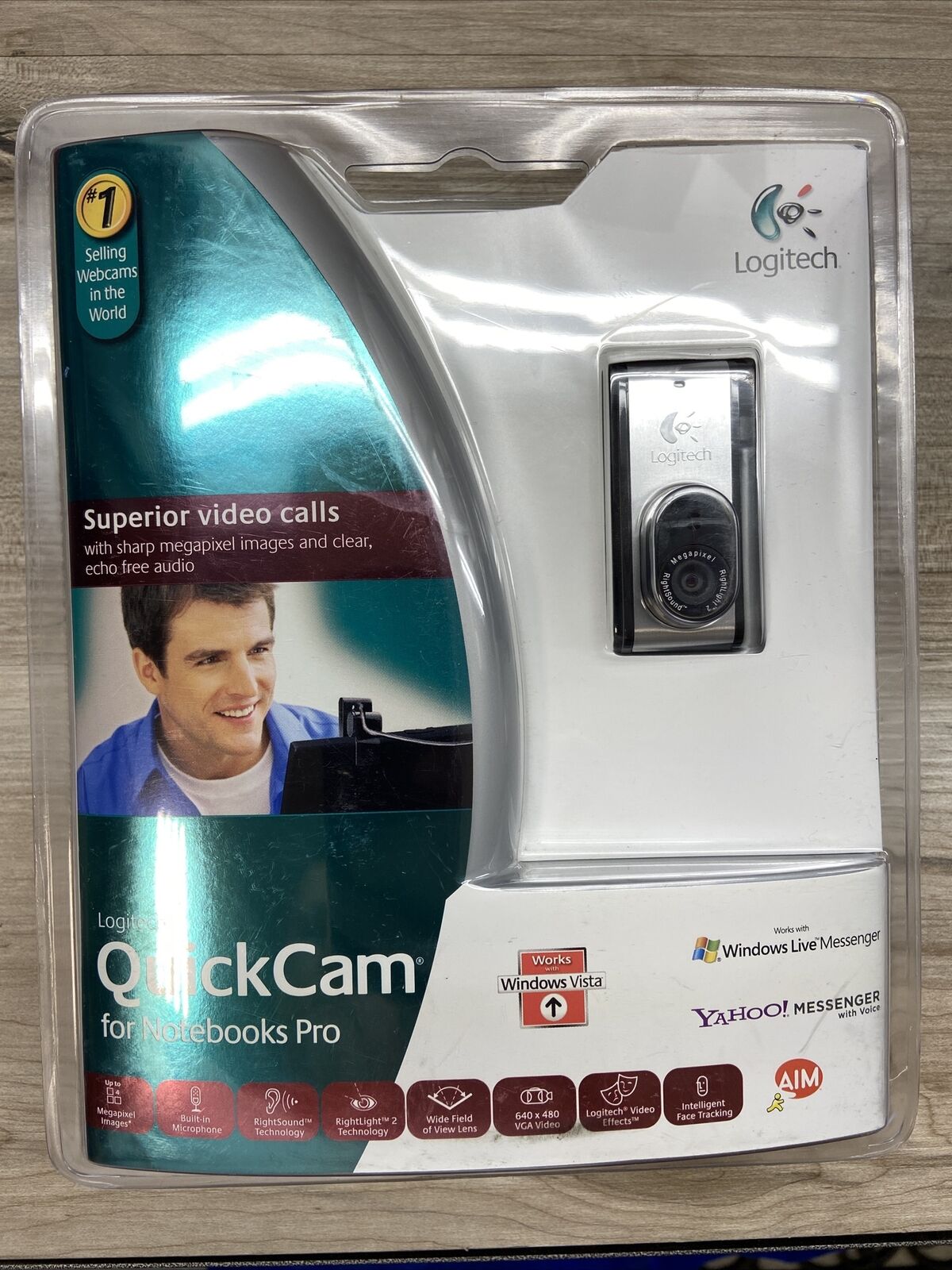 Logitech QuickCam for Notebooks Pro USB-2.0 WebCam w/Microphone 1.3MP  Brand New