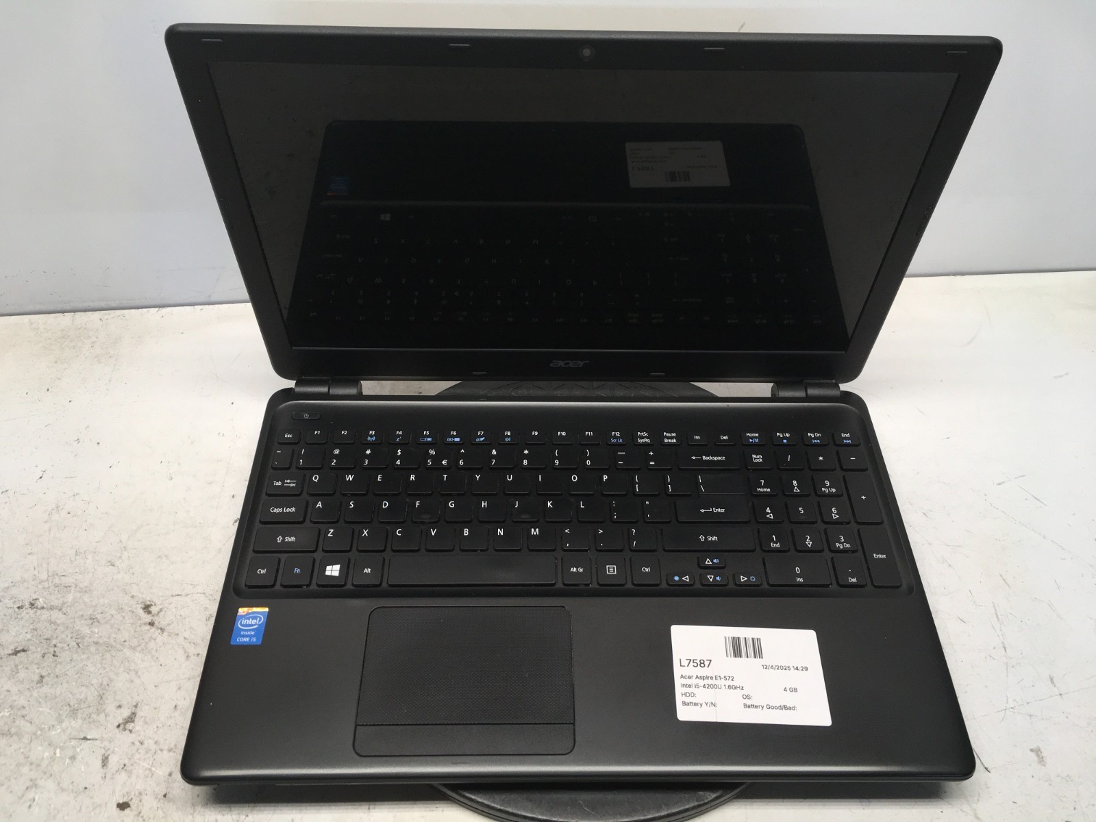 HP 15-BS289WM Intel Pentium No RAM NO HDD NO BAT - SCREEN DAMAGE