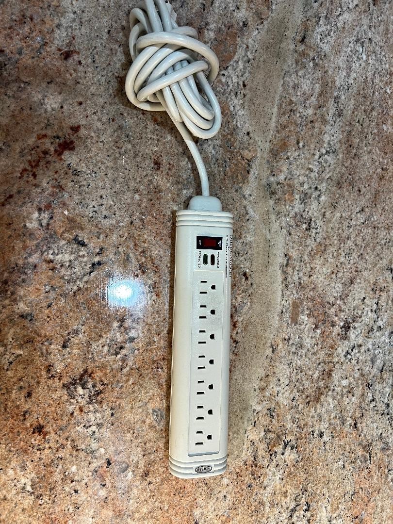 Belkin Surge Master 7 Outlets with Phone Line Protection 330V Model F5C572-TEL