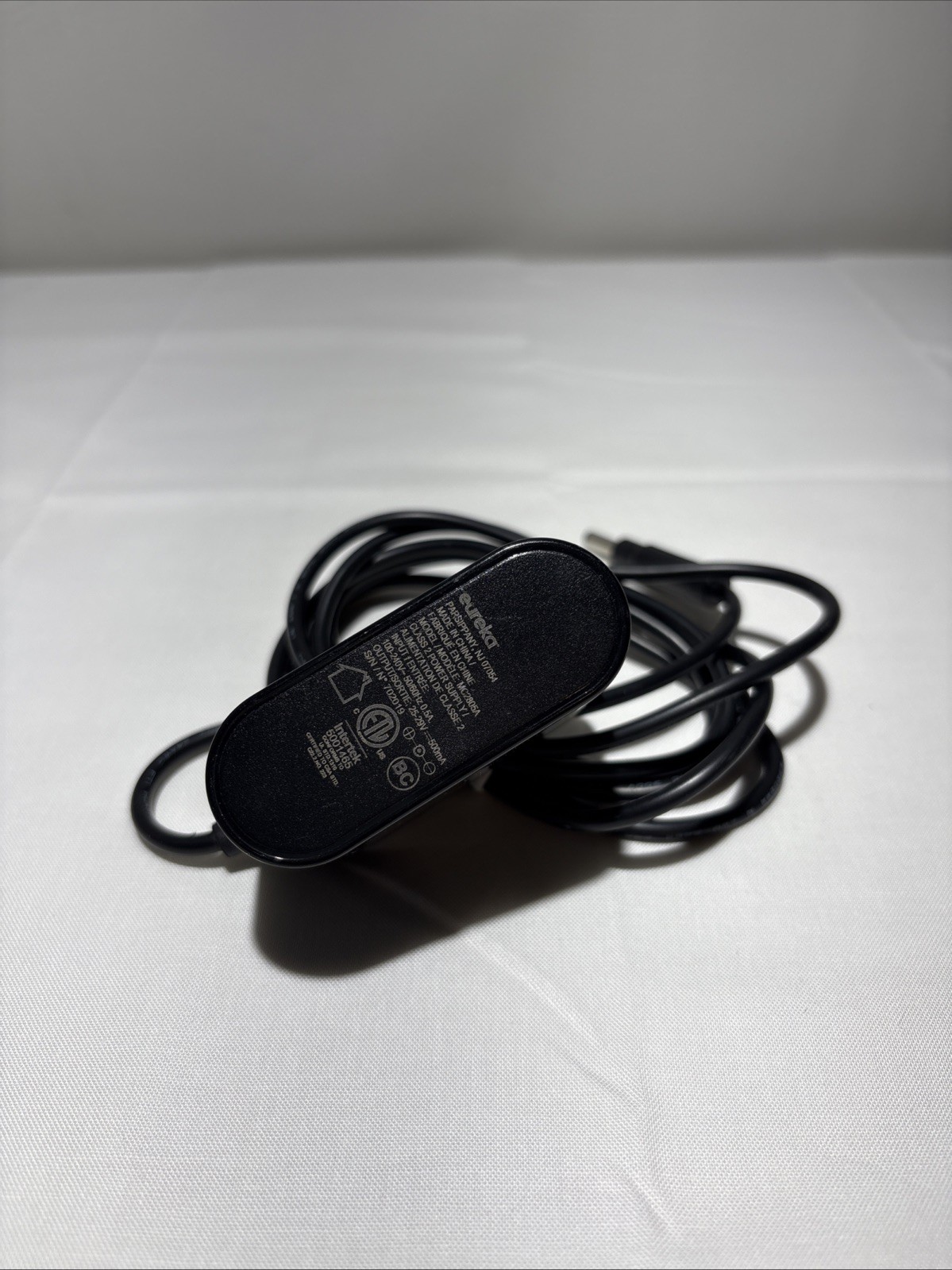 Genuine Original Eureka 25-29V AC Charger For MC2508A or MC2805A Vacuum Cleaner