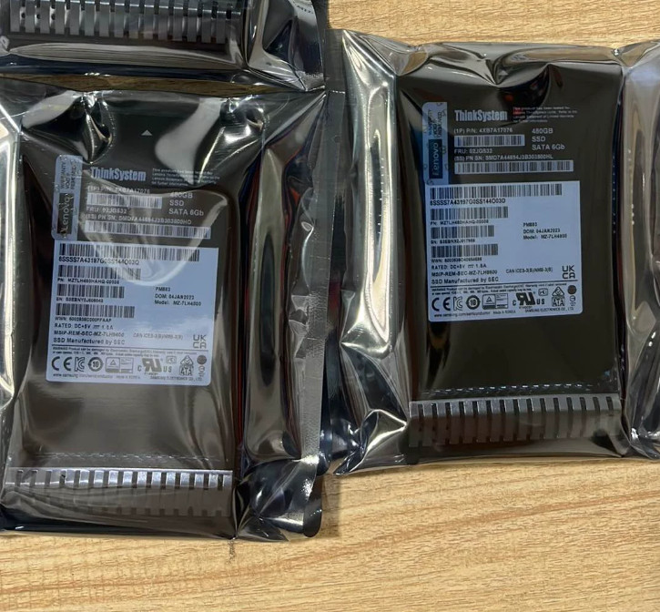NEW Lenovo ThinkSystem 02JG532 4XB7A17076 2.5" 480GB Entry SATA 6Gb SSD
