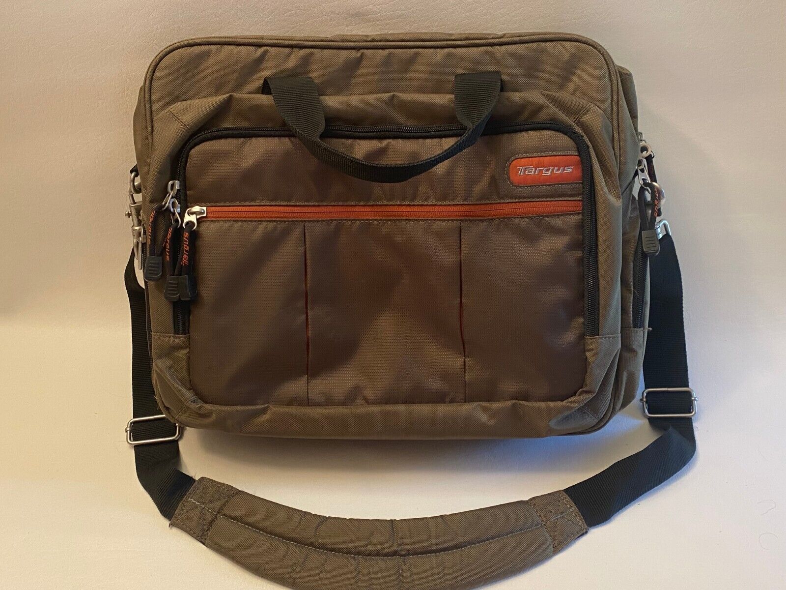 Targus Grove Topload Laptop Bag (Olive with Sedona Accents)