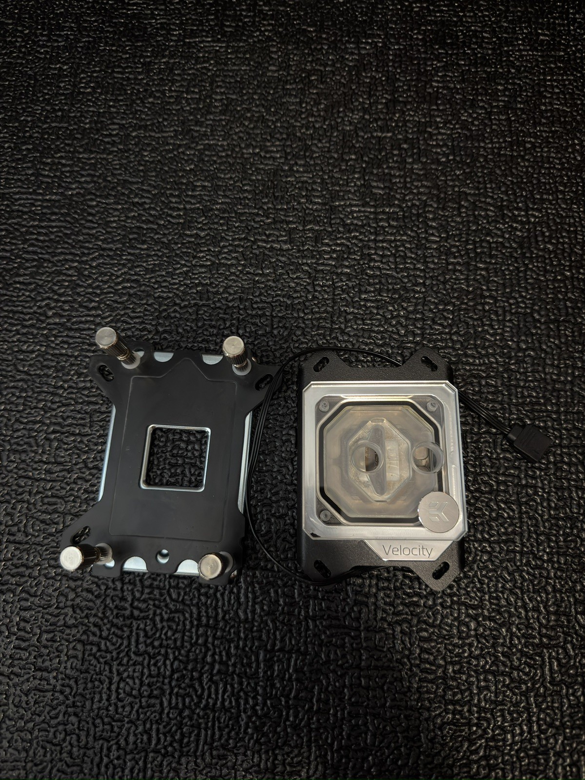 EK-Quantum AMD Ryzen CPU Water Block - Nickel + Plexi (AM4 Socket) - D-RGB